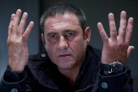 Кадр из фильма Добыча