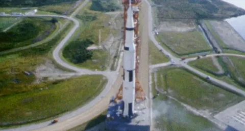 Кадр из фильма Аполлон 18