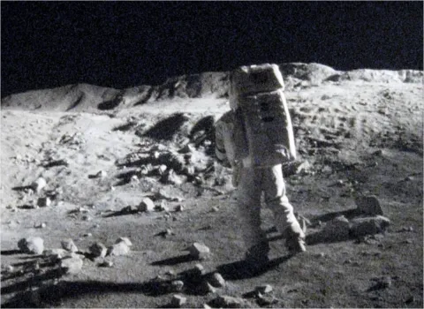 Кадр из фильма Аполлон 18