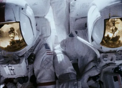 Кадр из фильма Аполлон 18
