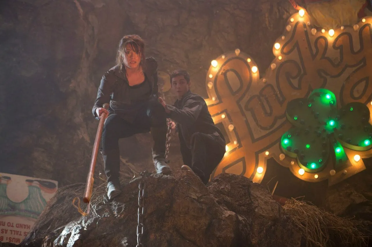 Кадр из фильма Перси Джексон и Море чудовищ