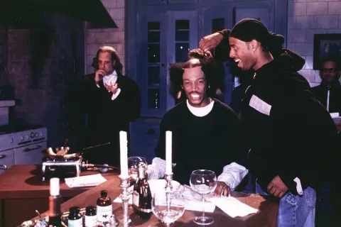 Кадр из фильма Очень страшное кино 2