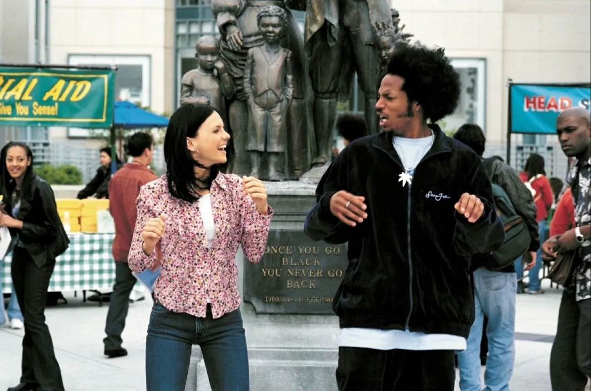 Кадр из фильма Очень страшное кино 2