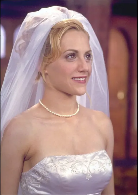 Кадр из фильма Молодожены