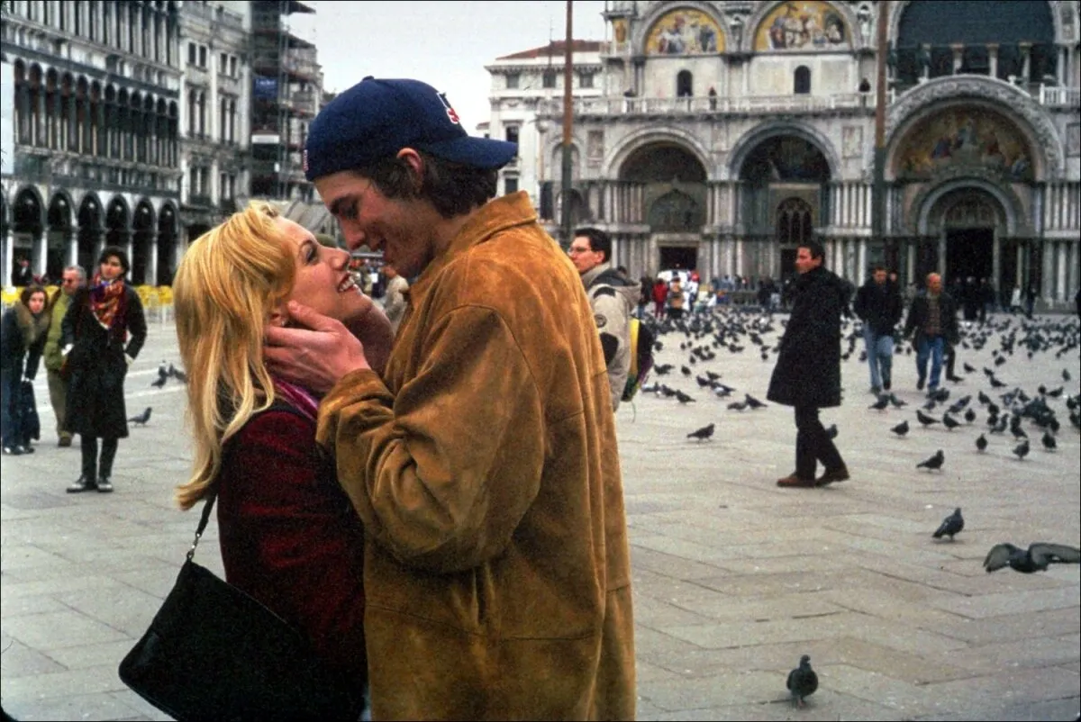 Кадр из фильма Молодожены