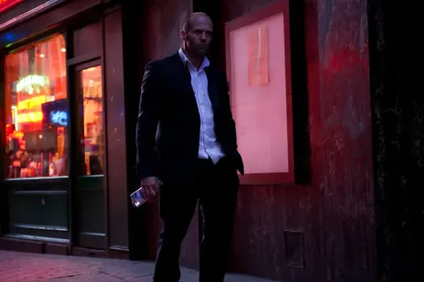 Кадр из фильма Эффект колибри