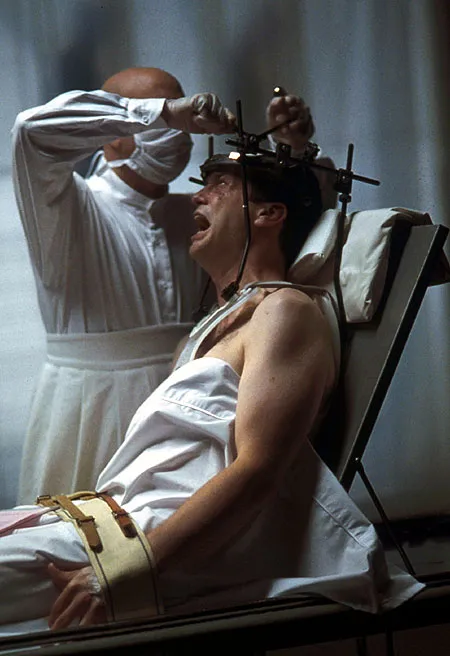 Кадр из фильма Куб Зеро