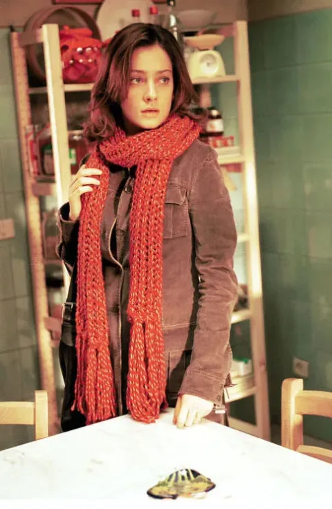 Кадр из фильма Окно напротив