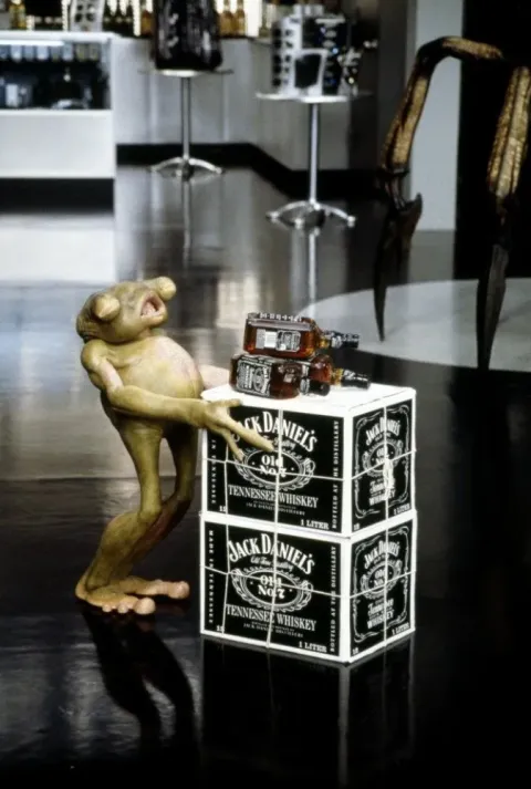 Кадр из фильма Люди в чёрном 2