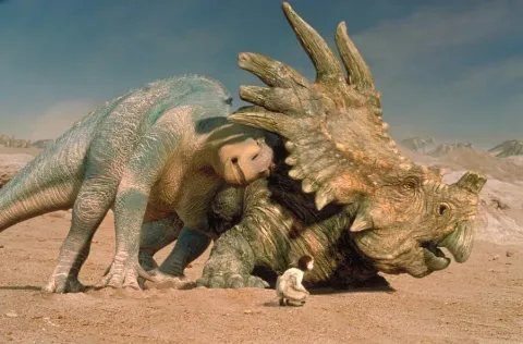 Кадр из фильма Динозавр