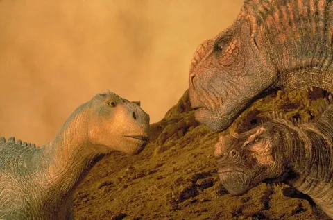 Кадр из фильма Динозавр