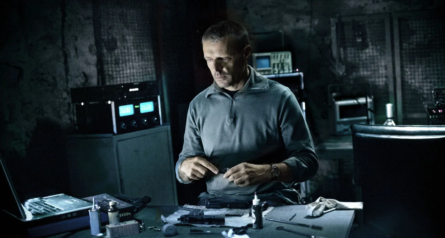 Кадр из фильма Слепой