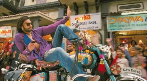 Кадр из фильма Рам и Лила