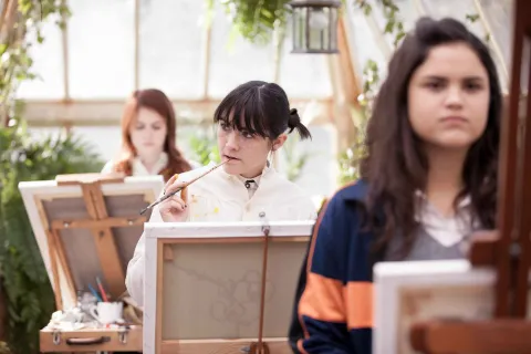 Кадр из фильма Дальше по коридору