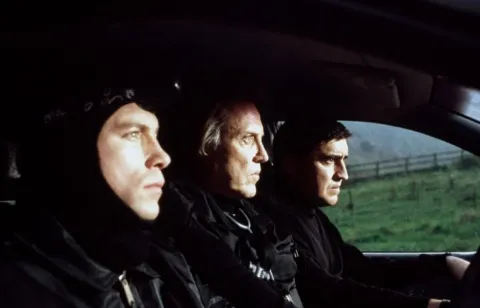 Кадр из фильма Четверо похорон и одна свадьба