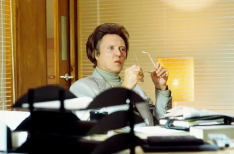 Кадр из фильма Четверо похорон и одна свадьба