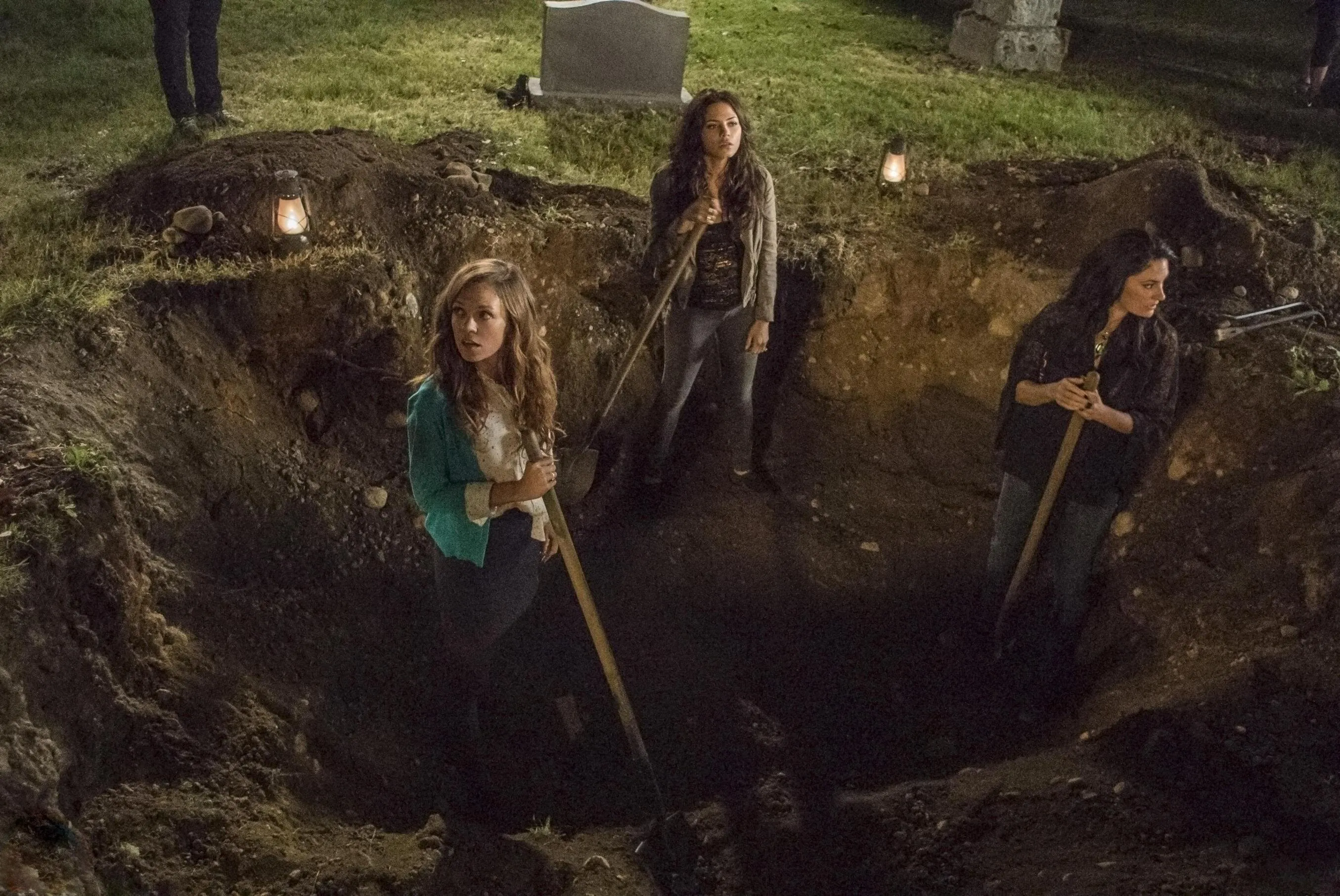 Кадр из фильма Ведьмы Ист-Энда