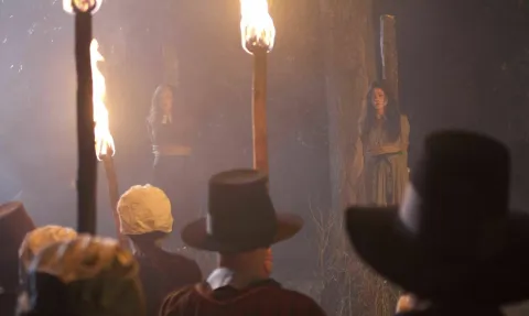 Кадр из фильма Ведьмы Ист-Энда