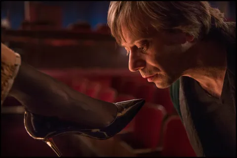 Кадр из фильма Венера в мехах