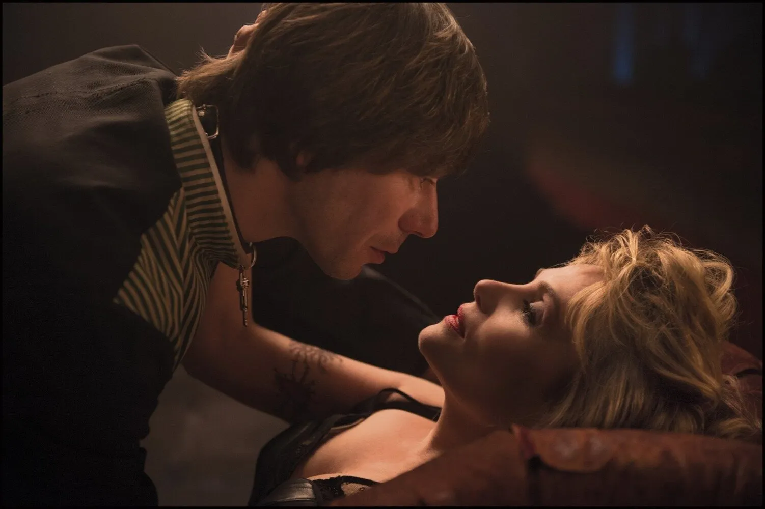 Кадр из фильма Венера в мехах