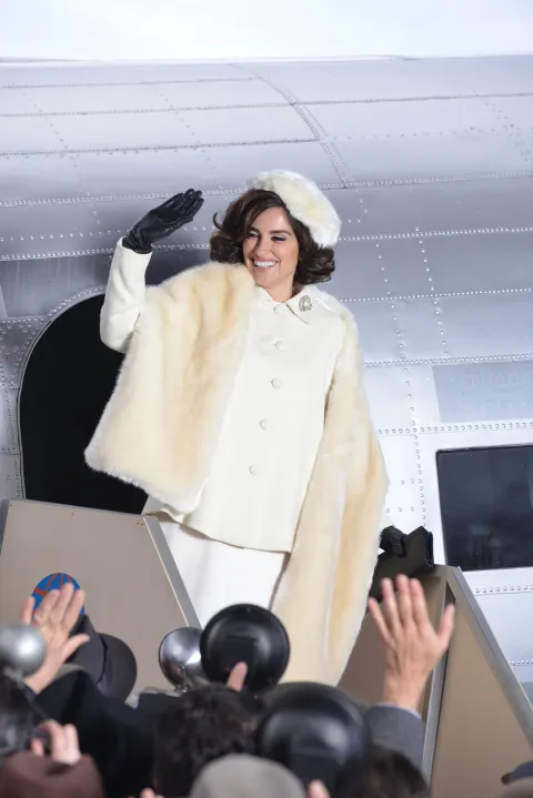 Кадр из фильма Королева Испании