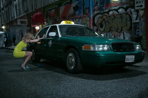 Кадр из фильма Блондинка в эфире