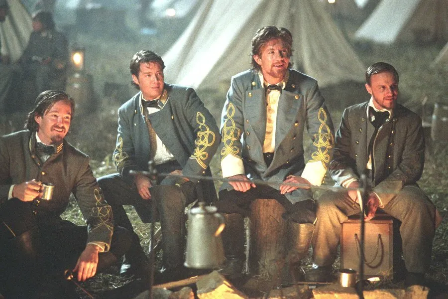 Кадр из фильма Боги и генералы