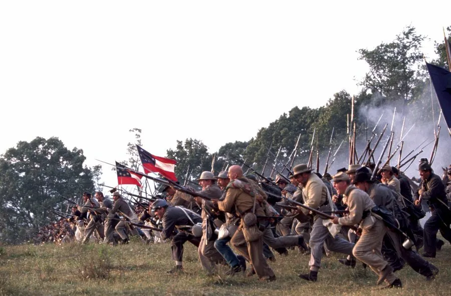 Кадр из фильма Боги и генералы