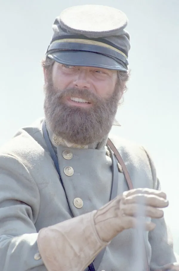 Кадр из фильма Боги и генералы