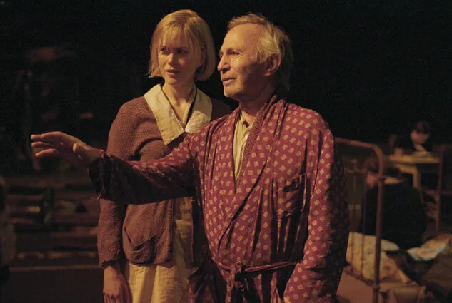 Кадр из фильма Догвилль