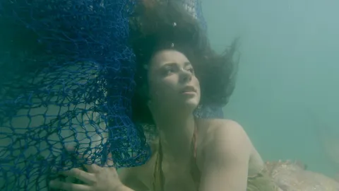 Кадр из фильма Тайны острова Мако