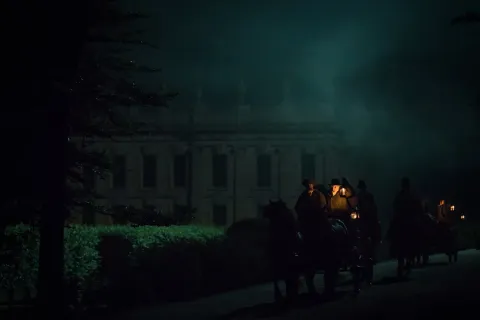 Кадр из фильма Убийство в поместье Пемберли