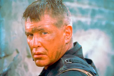 Кадр из фильма Снайпер 2