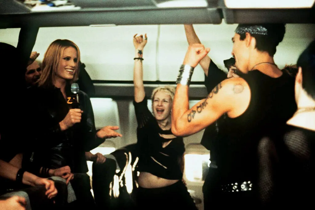 Кадр из фильма Турбулентность 3: Тяжёлый металл