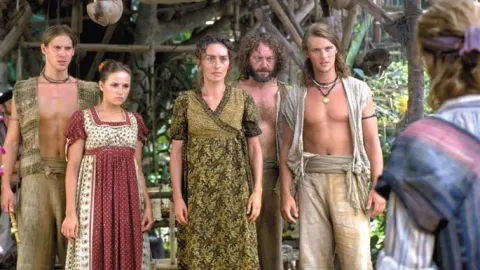 Кадр из фильма Остров надежды