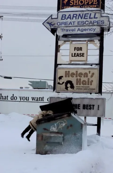 Кадр из фильма Большая белая обуза