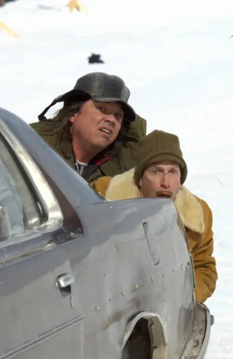 Кадр из фильма Большая белая обуза