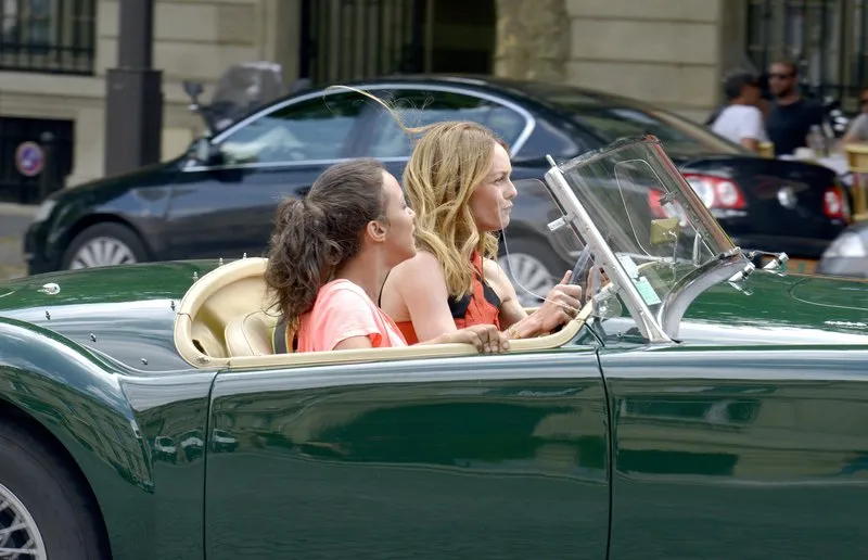 Кадр из фильма Красотки в Париже