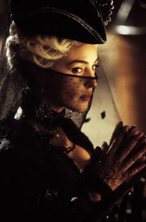 Кадр из фильма Братство волка