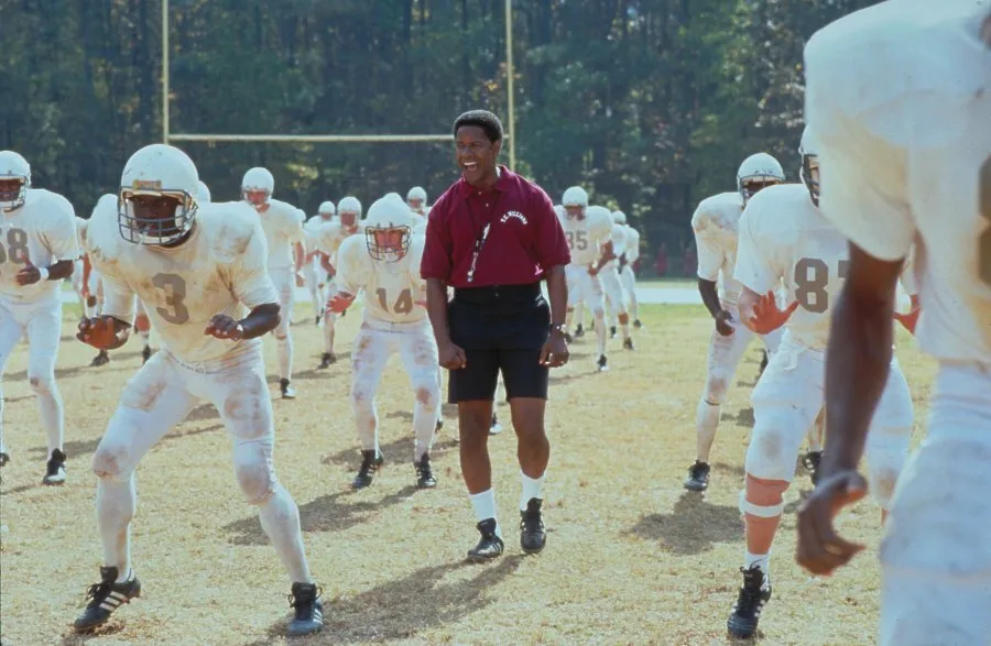 Кадр из фильма Вспоминая Титанов