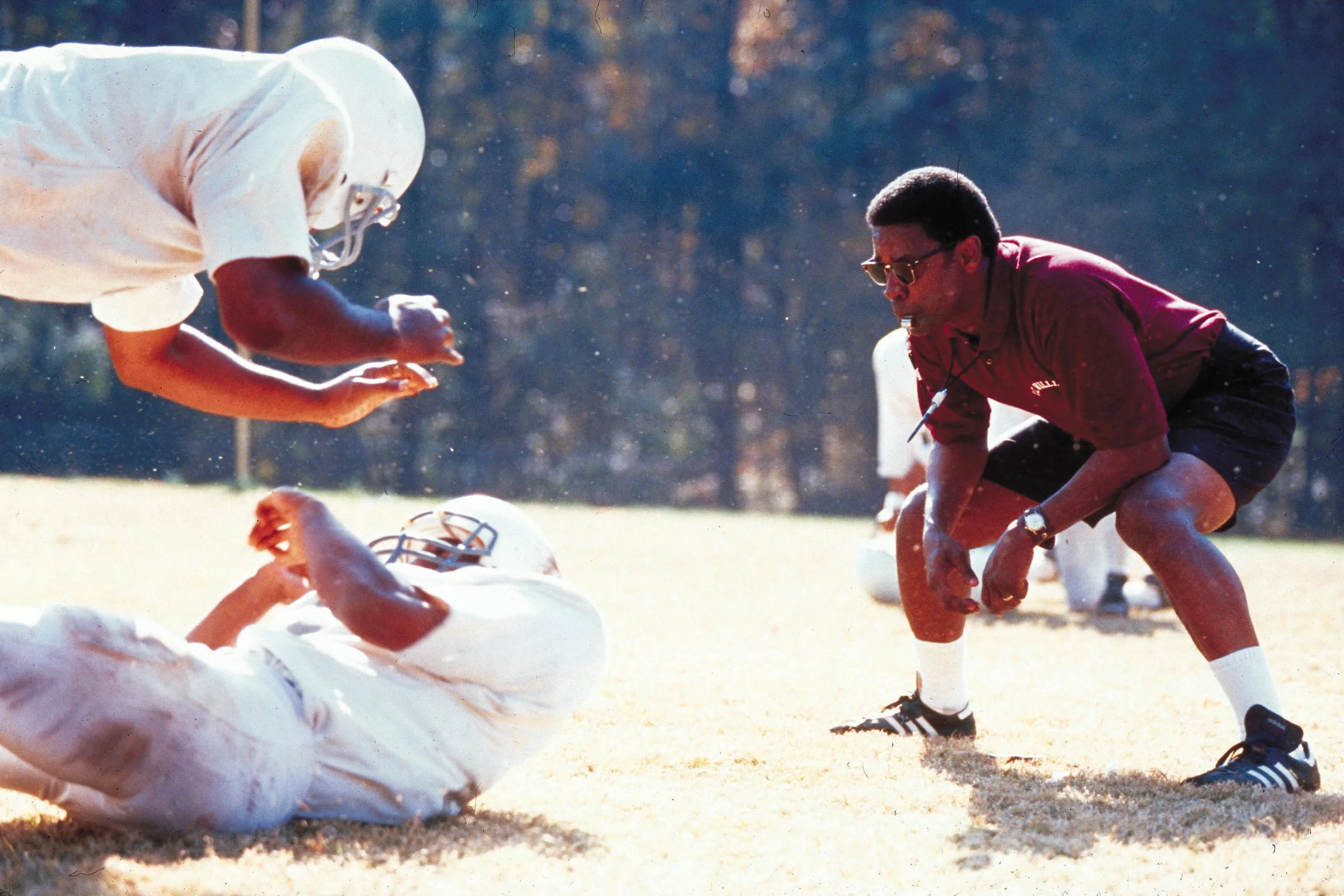 Кадр из фильма Вспоминая Титанов