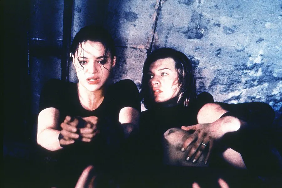 Кадр из фильма Обитель зла