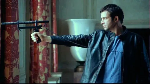 Кадр из фильма Обитель зла