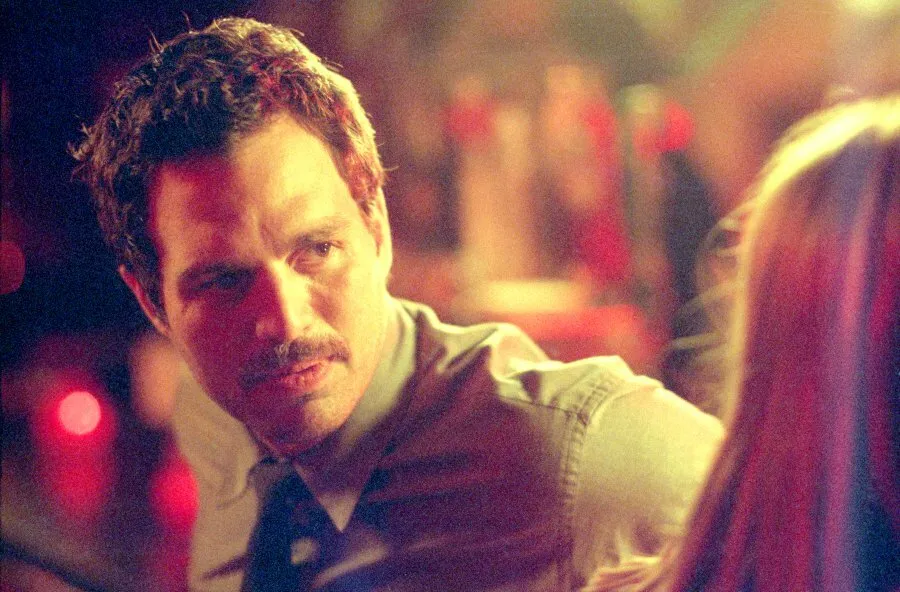 Кадр из фильма Темная сторона страсти