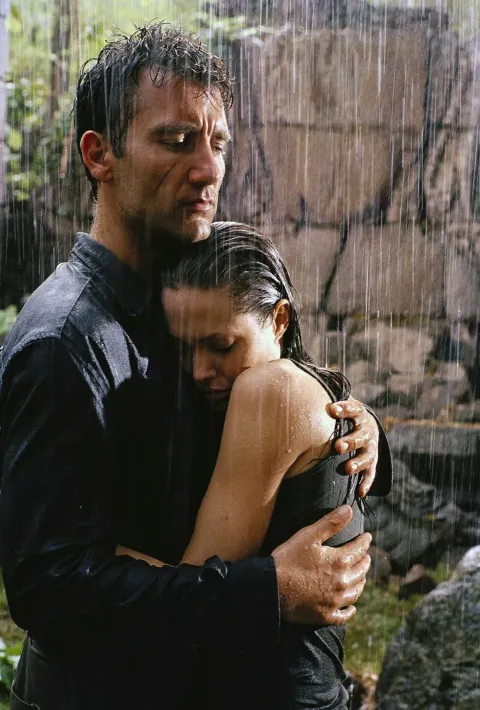 Кадр из фильма За гранью