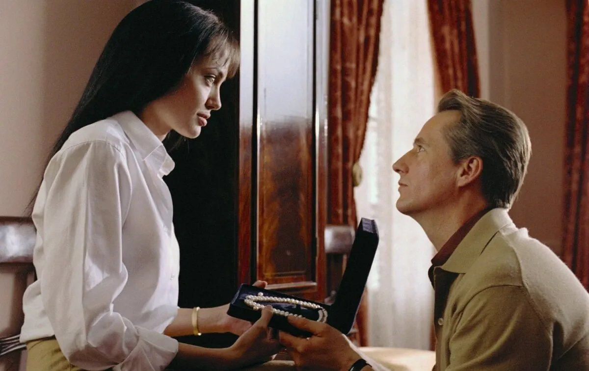 Кадр из фильма За гранью