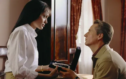 Кадр из фильма За гранью