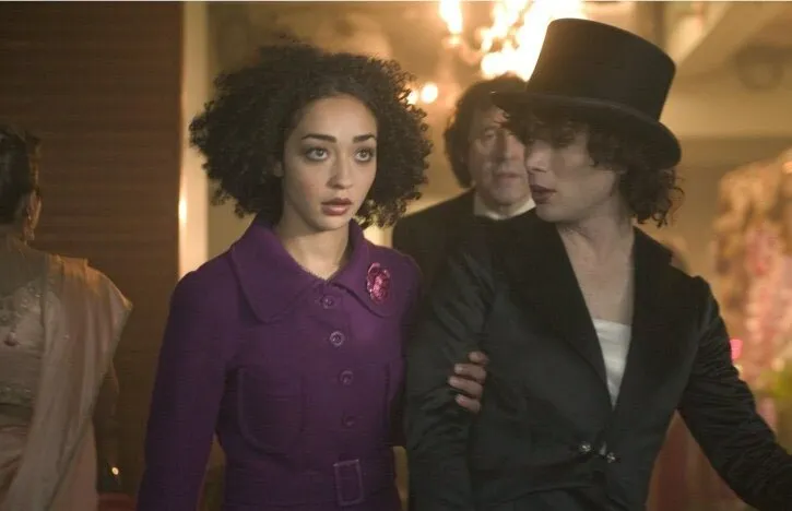 Кадр из фильма Завтрак на Плутоне