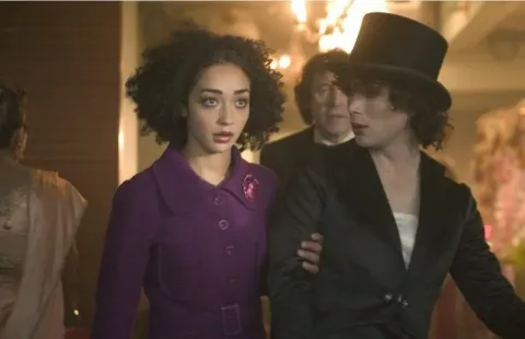 Кадр из фильма Завтрак на Плутоне