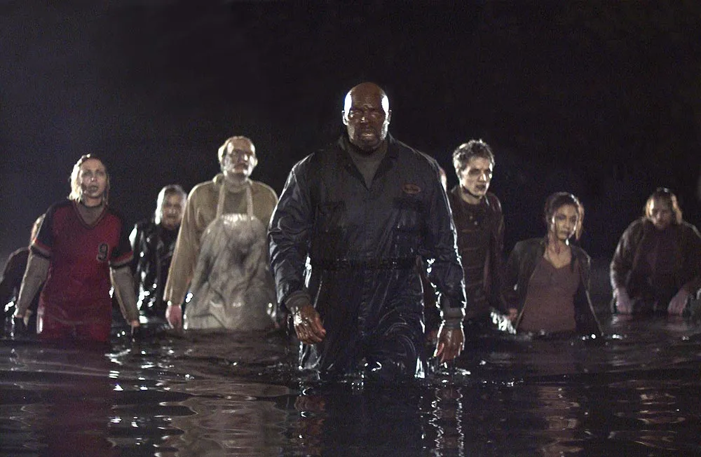 Кадр из фильма Земля мертвых